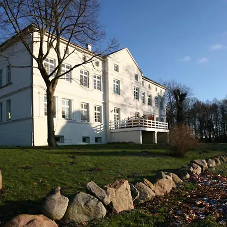 Apartman Herrenhaus App.1 *