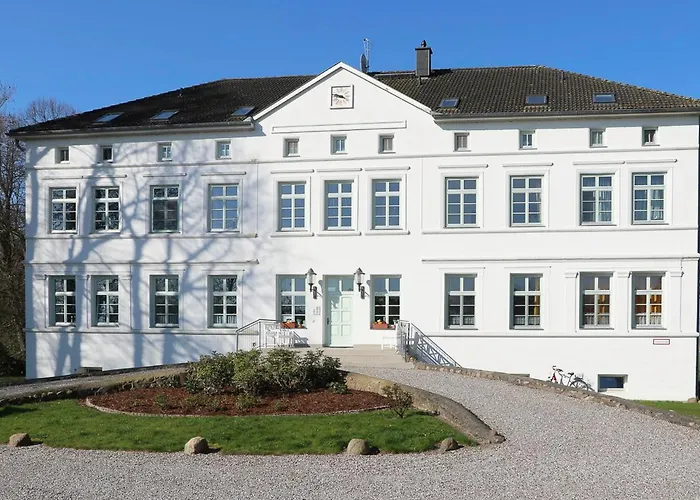 Herrenhaus App.1 *